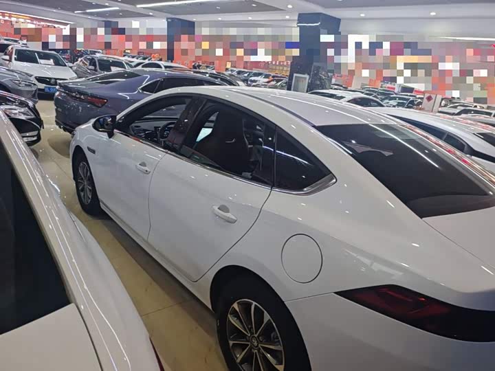 BYD Qin Plus, 2024 — фото 5 из 9