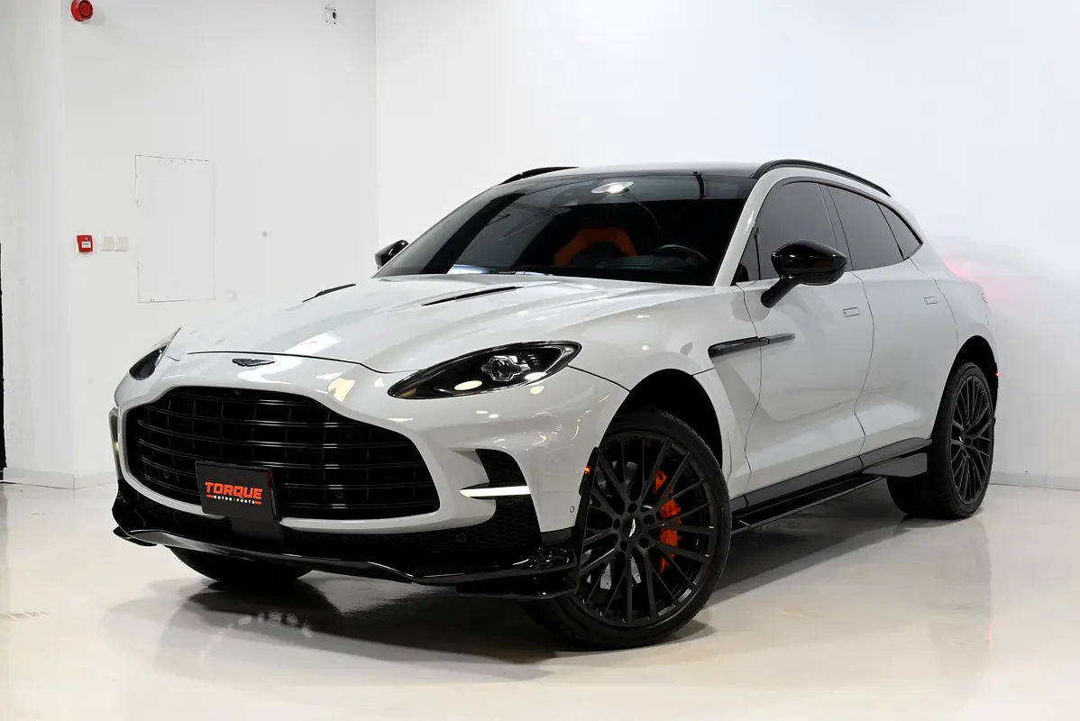 Aston Martin DBX, 2023 — фото 3 из 10