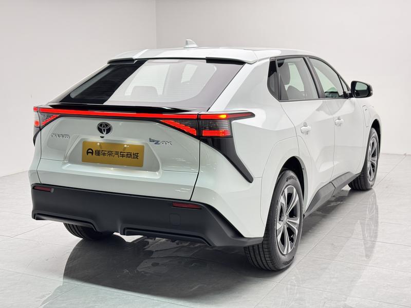Toyota bZ4X Platinum, 2026 — фото 7 из 12