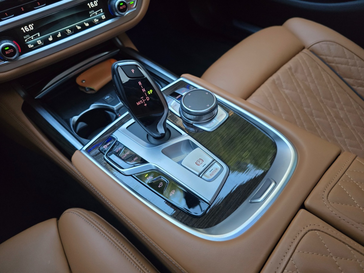 BMW 7 Series, 2022 — фото 8 из 12