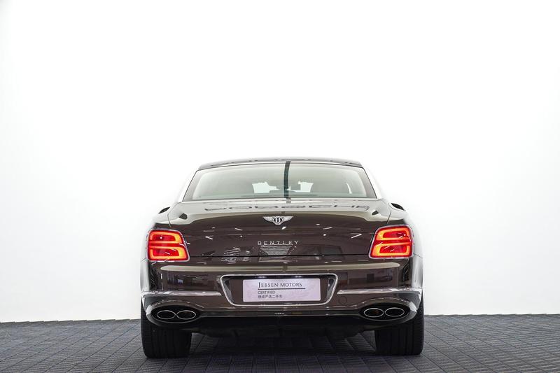 Bentley Flying Spur, 2024 — фото 5 из 12