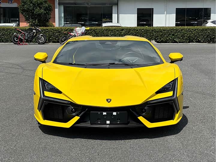 Lamborghini Revuelto, 2024 — фото 4 из 7