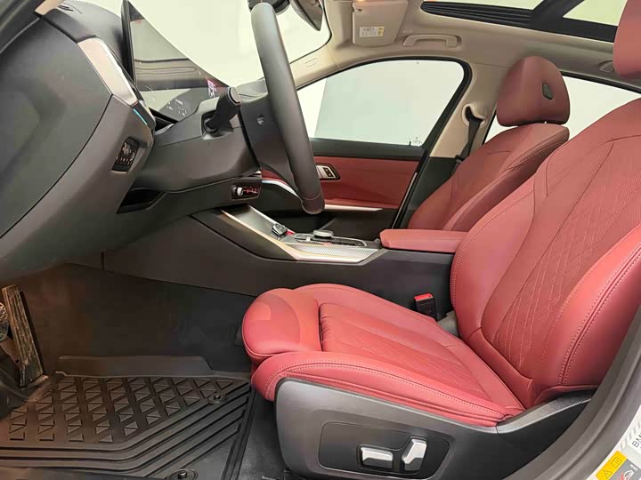 BMW i3, 2022 — фото 4 из 9