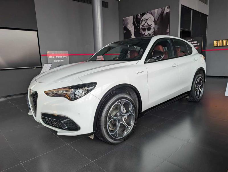 Alfa Romeo Stelvio, 2023 — купить в Воронеже под ключ