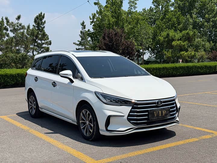 BYD Song Max, 2022 — фото 2 из 9