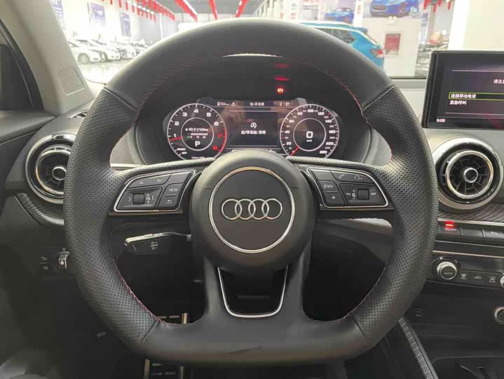Audi Q2L, 2023 — фото 8 из 9