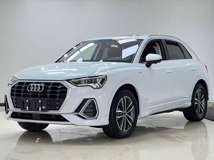 Audi Q3, 2023 — купить в Перми под ключ