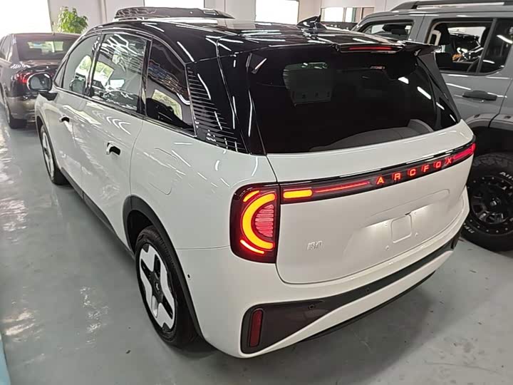 BAIC Arcfox Kaola, 2023 — фото 5 из 9