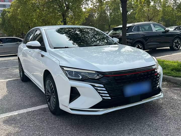 Dongfeng Aeolus Yixuan Max, 2023 — купить в Воронеже под ключ