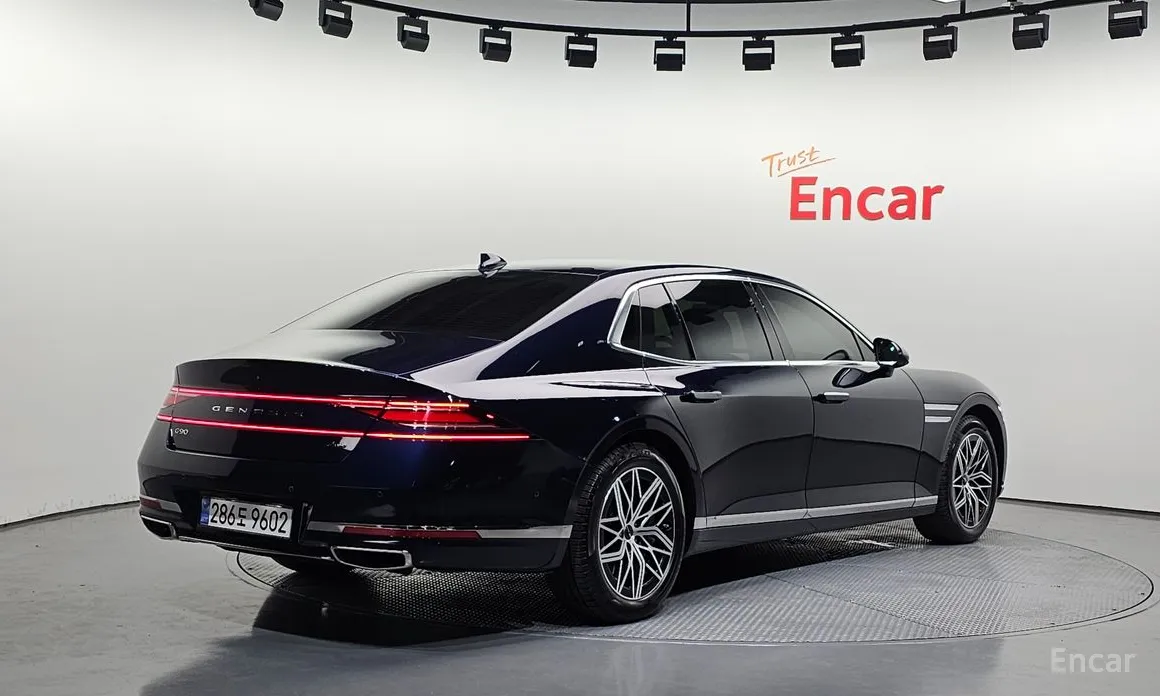 Genesis G90, 2023 — фото 2 из 12