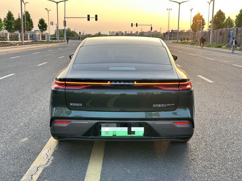 Geely Galaxy Starshine 8 EM-i, 2025 — фото 5 из 10