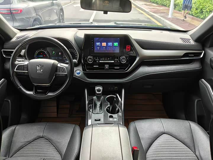 Toyota Crown Kluger, 2022 — фото 8 из 9