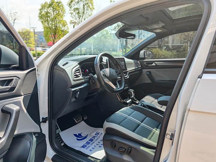 Volkswagen T-Roc, 2024 — фото 7 из 9
