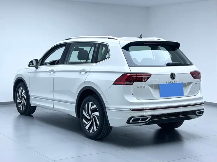 Volkswagen Tiguan L Pro, 2024 — фото 7 из 9
