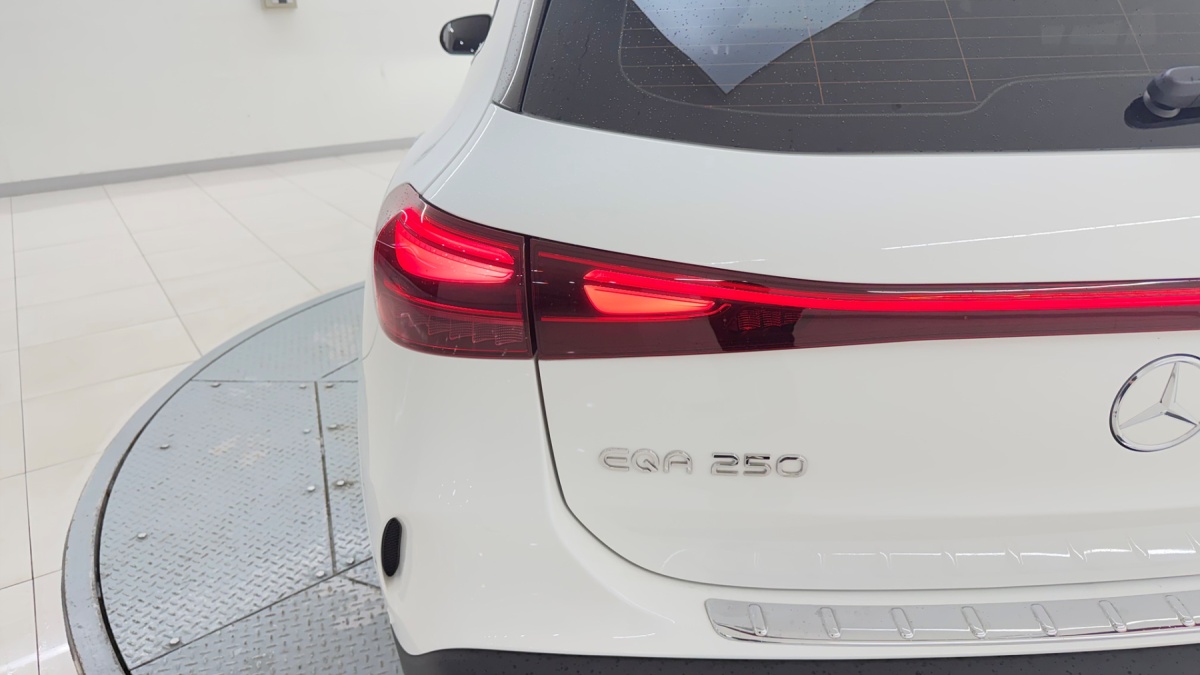 Mercedes-Benz EQA, 2025 — фото 10 из 12