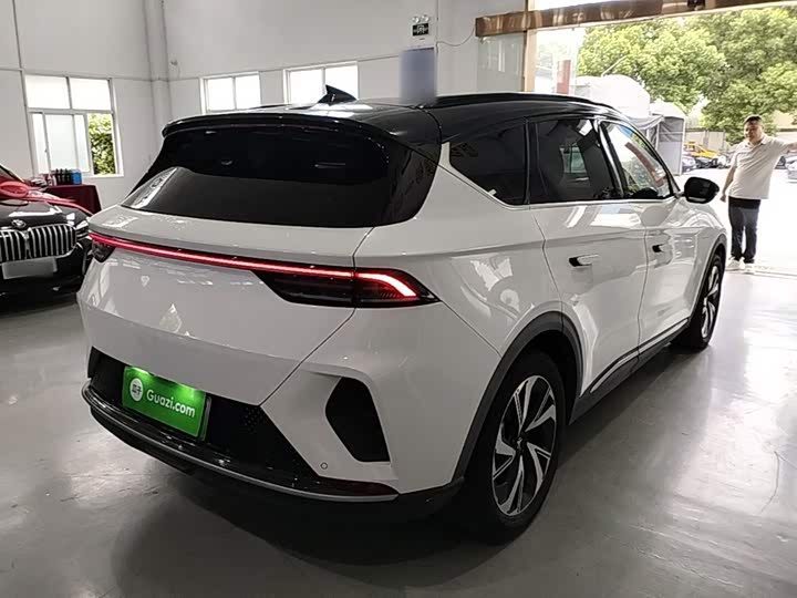 BAIC Arcfox Alpha T, 2023 — фото 7 из 9