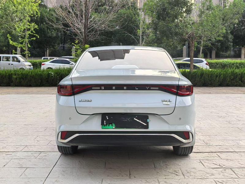 Geely Emgrand L Hi·P Hybrid, 2022 — фото 5 из 11
