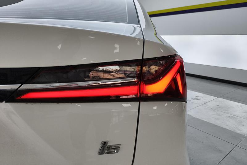 Roewe i5, 2024 — фото 5 из 12