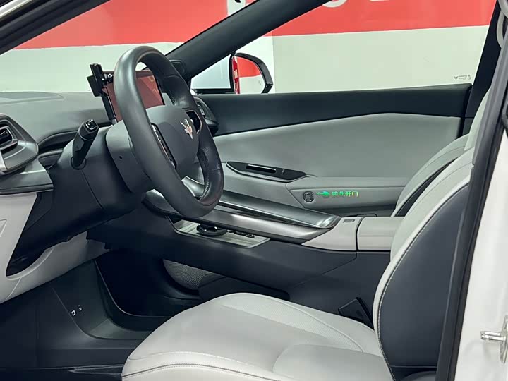 BAIC Arcfox Alpha S5, 2024 — фото 3 из 9