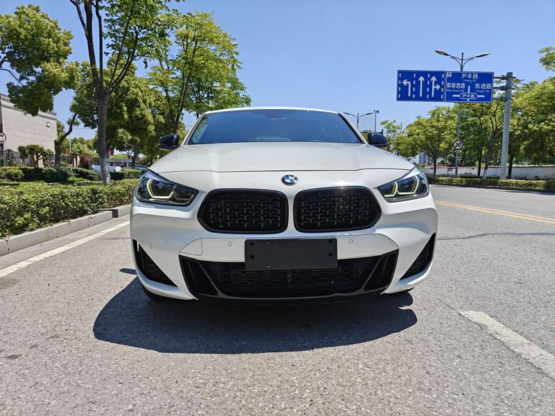 BMW X2, 2022 — фото 2 из 11