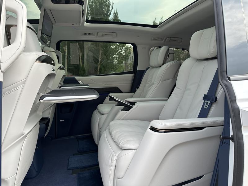 Buick GL8 Century, 2025 — фото 12 из 12