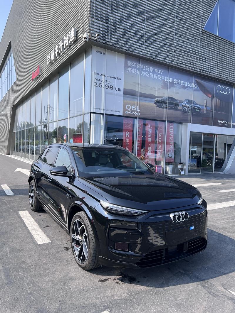 Audi Q6L e-tron, 2025 — фото 2 из 8