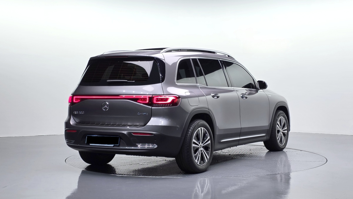 Mercedes-Benz EQB, 2023 — фото 2 из 12