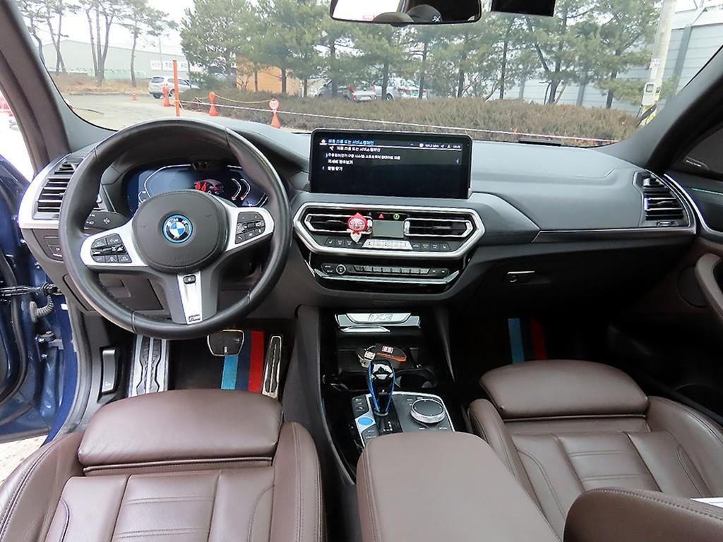 BMW iX3, 2022 — фото 6 из 12