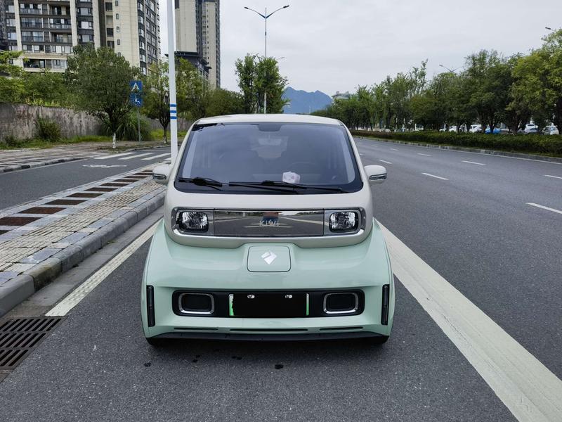 Baojun KiWi EV, 2022 — фото 2 из 12