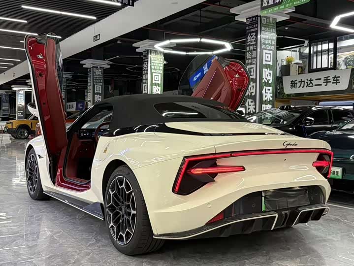 MG Motor Cyberster, 2023 — фото 8 из 9