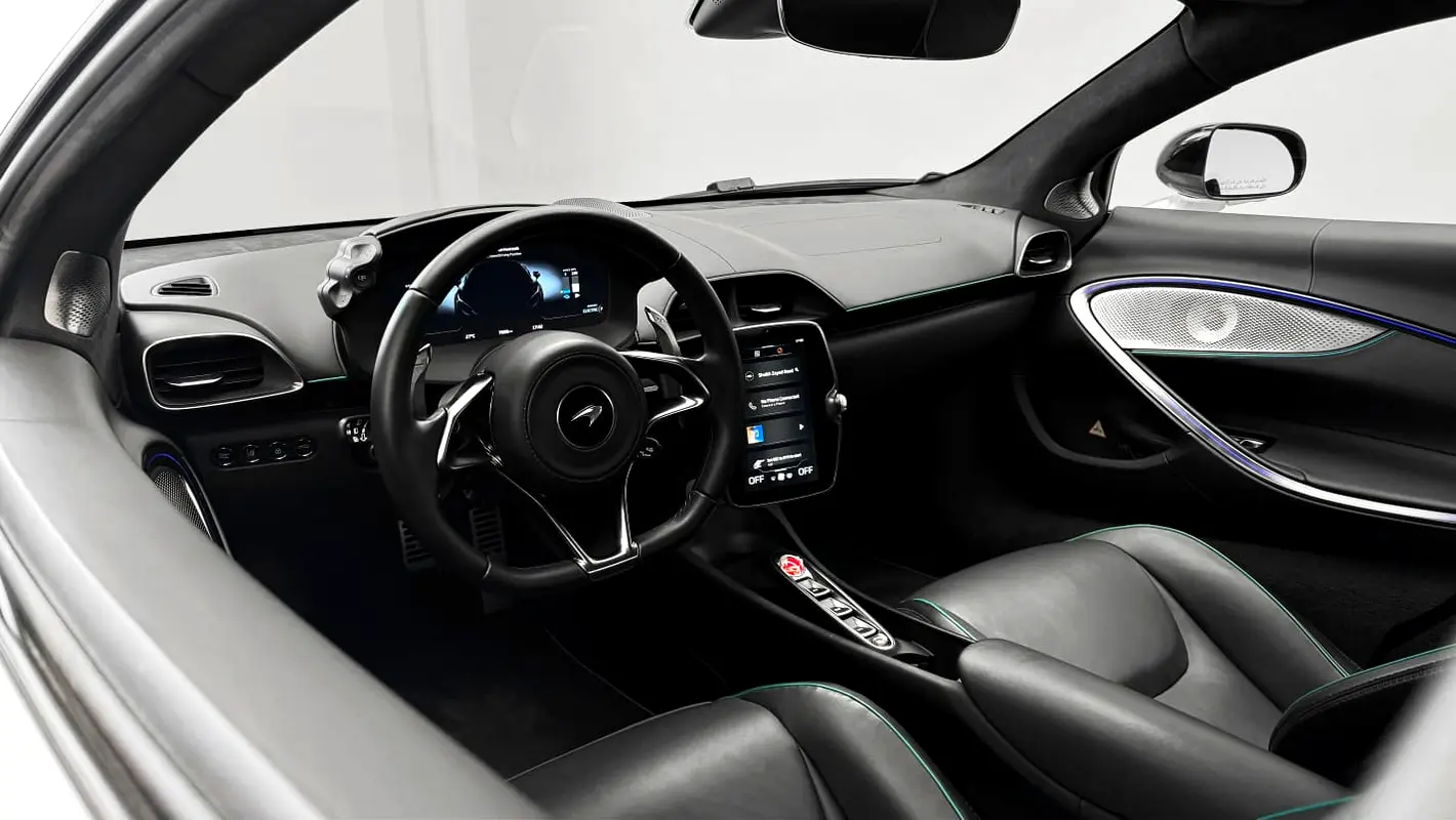McLaren Artura, 2023 — фото 8 из 10