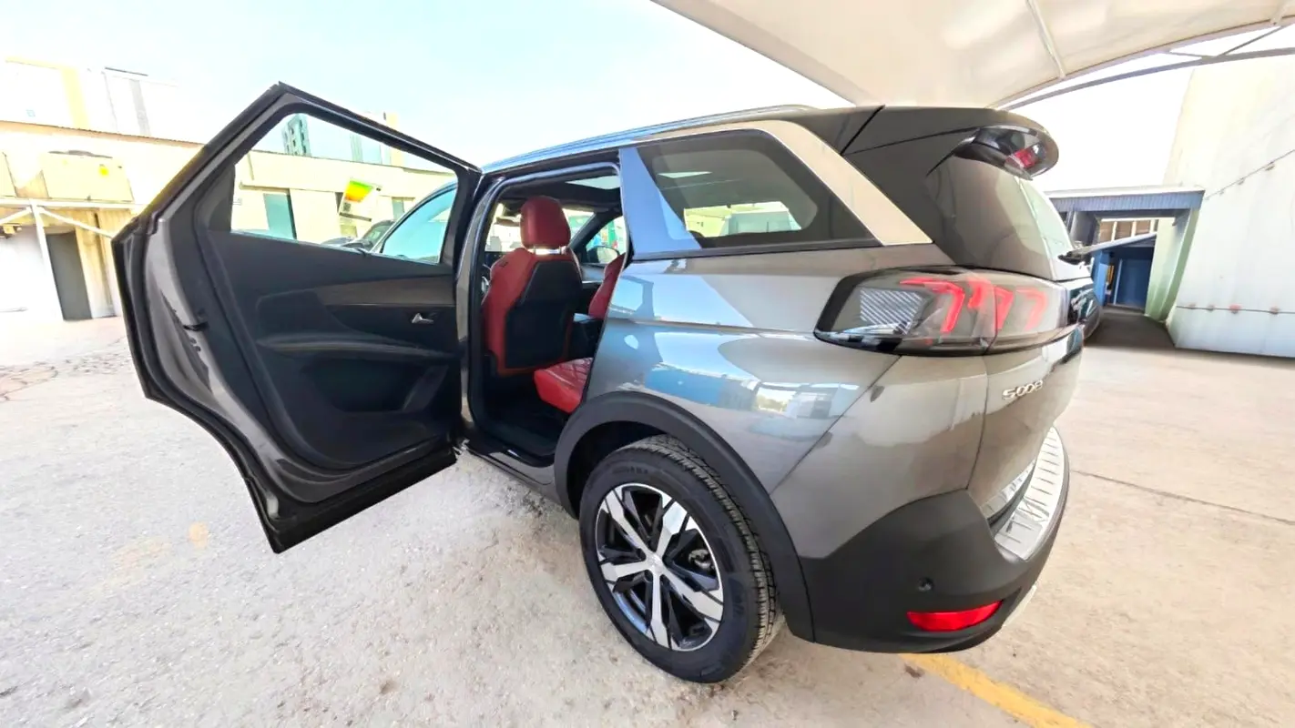 Peugeot 5008, 2025 — фото 9 из 10