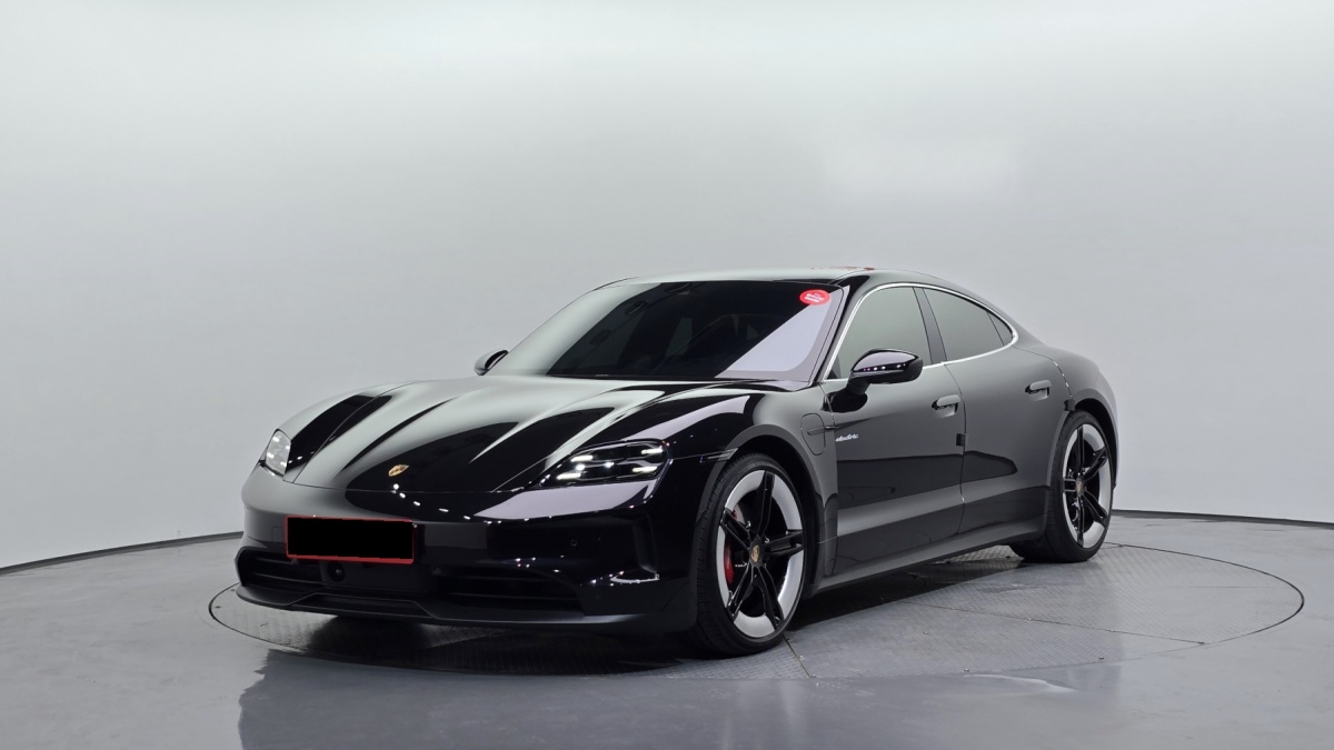 Porsche Taycan, 2024 — купить в Смоленске под ключ