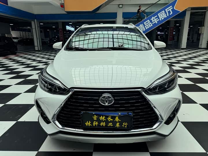 Toyota Yaris L Hatchback, 2022 — фото 3 из 9