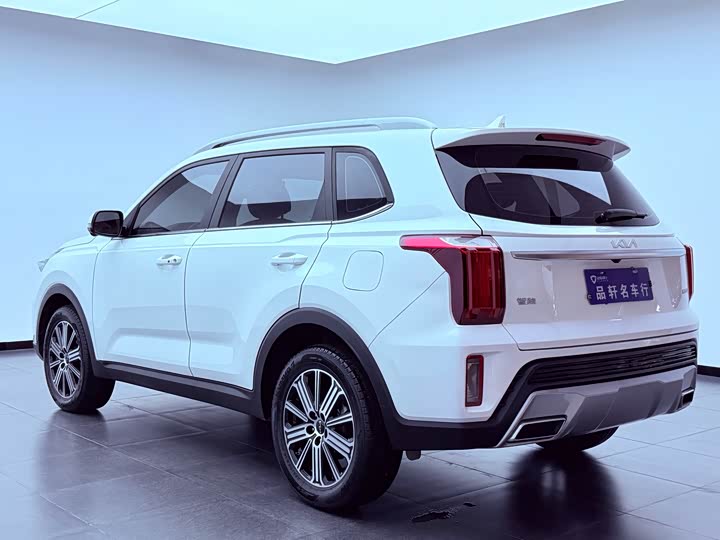 Kia Sportage GT-line, 2023 — фото 4 из 9