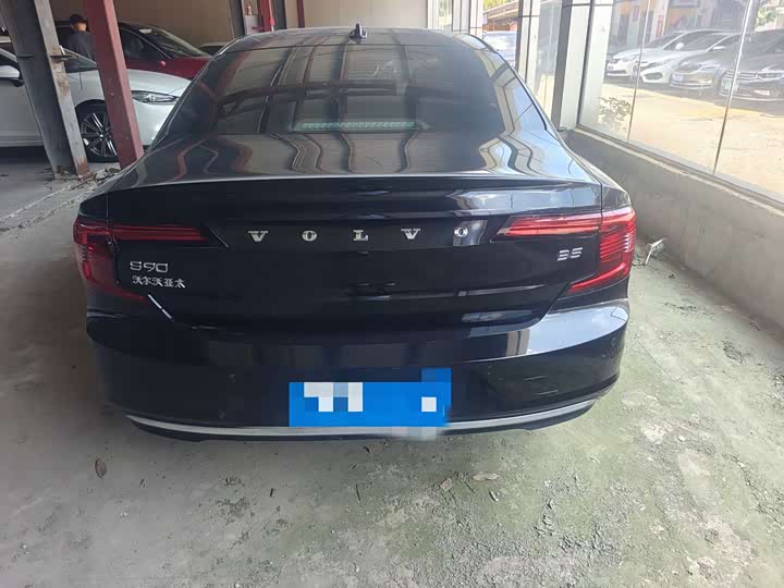 Volvo S90, 2023 — фото 5 из 9