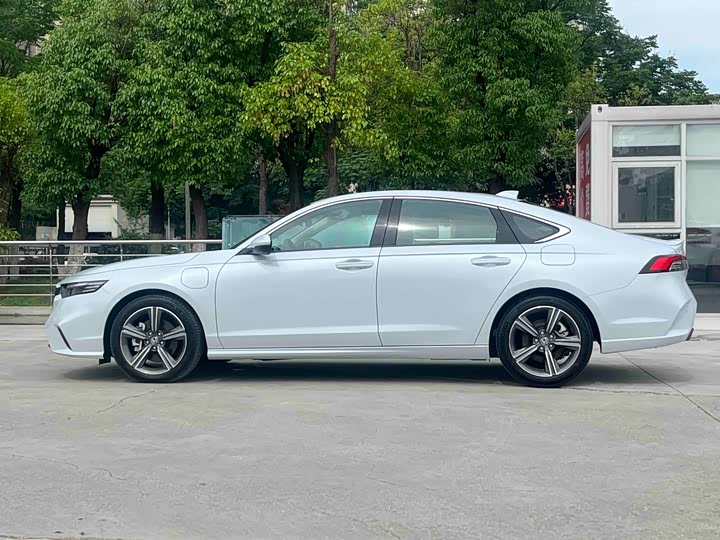 Honda Inspire Hybrid, 2026 — фото 3 из 9