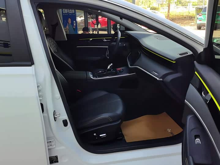 Dongfeng Aeolus Yixuan Max, 2023 — фото 8 из 9