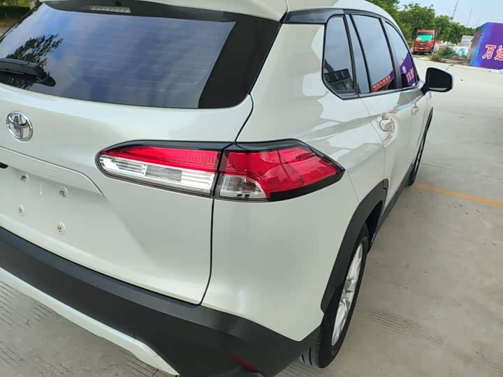 Toyota Corolla Cross, 2023 — фото 8 из 9