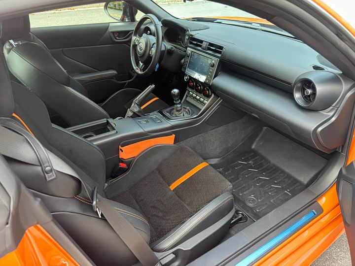 Toyota GR86, 2023 — фото 7 из 9
