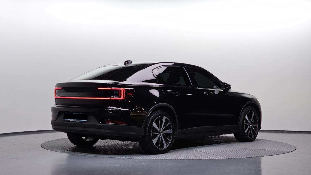 Polestar 2, 2021 — фото 2 из 12