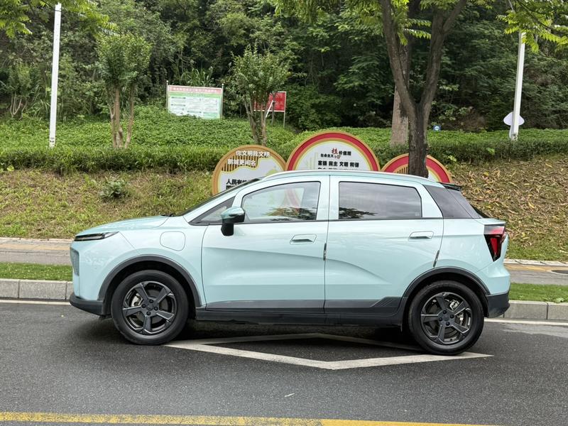 Geely Geometry E Firefly, 2022 — фото 4 из 12