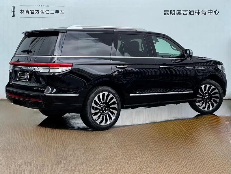 Lincoln Navigator, 2025 — фото 4 из 8