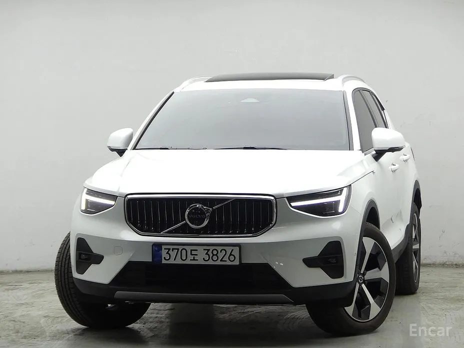 Volvo XC40, 2024 — фото 3 из 12