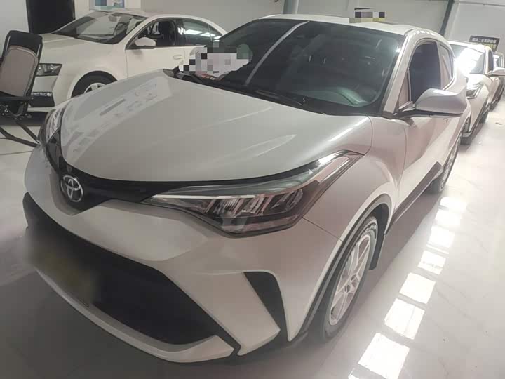 Toyota C-HR, 2023 — купить в Санкт-Петербурге под ключ