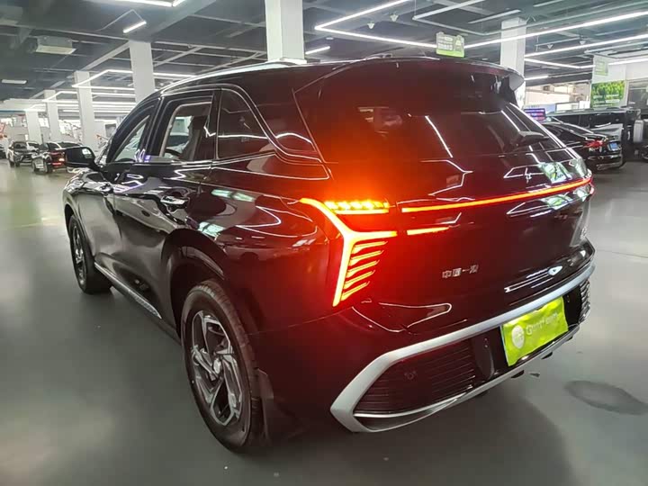 Hongqi HS3, 2025 — фото 5 из 9