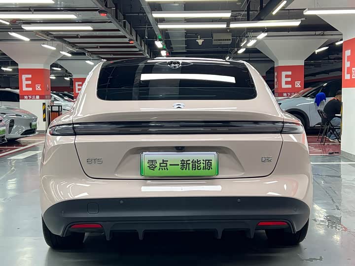 Nio ET5, 2025 — фото 4 из 9