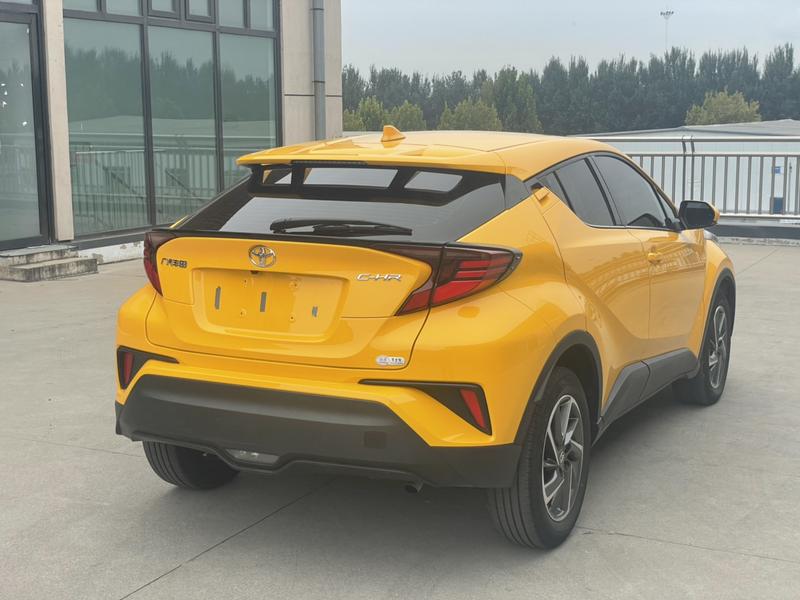 Toyota C-HR, 2022 — фото 7 из 12