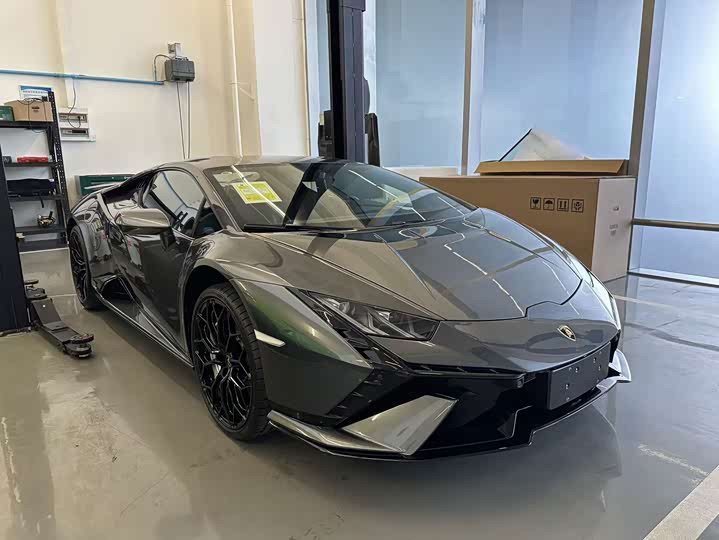 Lamborghini Huracán, 2024 — фото 2 из 5