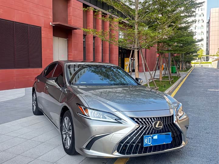 Lexus ES, 2024 — фото 3 из 9